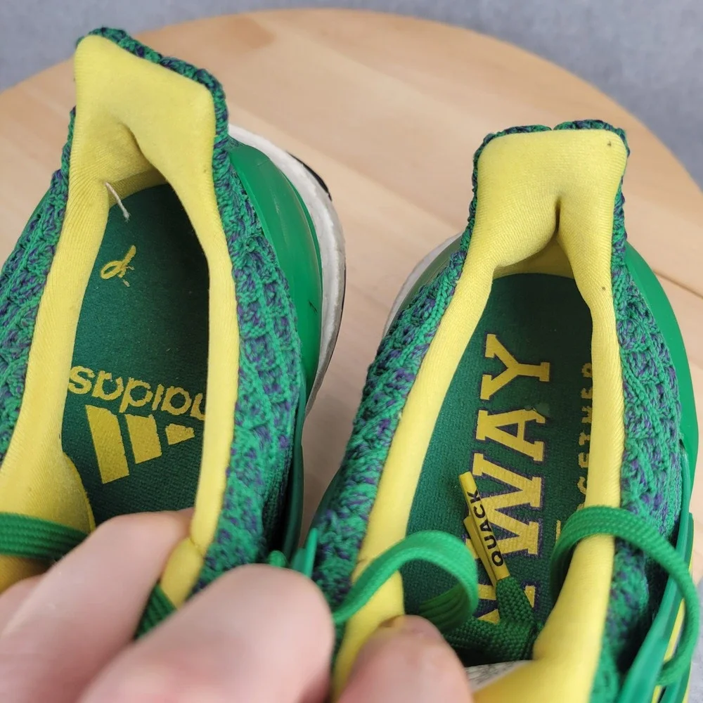 adidas Ultraboost 1.0 DNA Disney Mighty Ducks District 5 Size 4 Green HR1806
